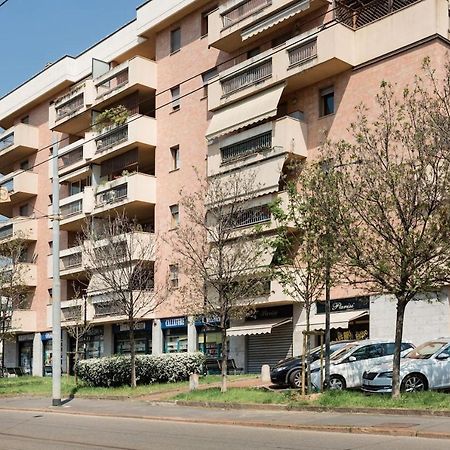 Golden Suite Apartment & Day Use ミラノ エクステリア 写真