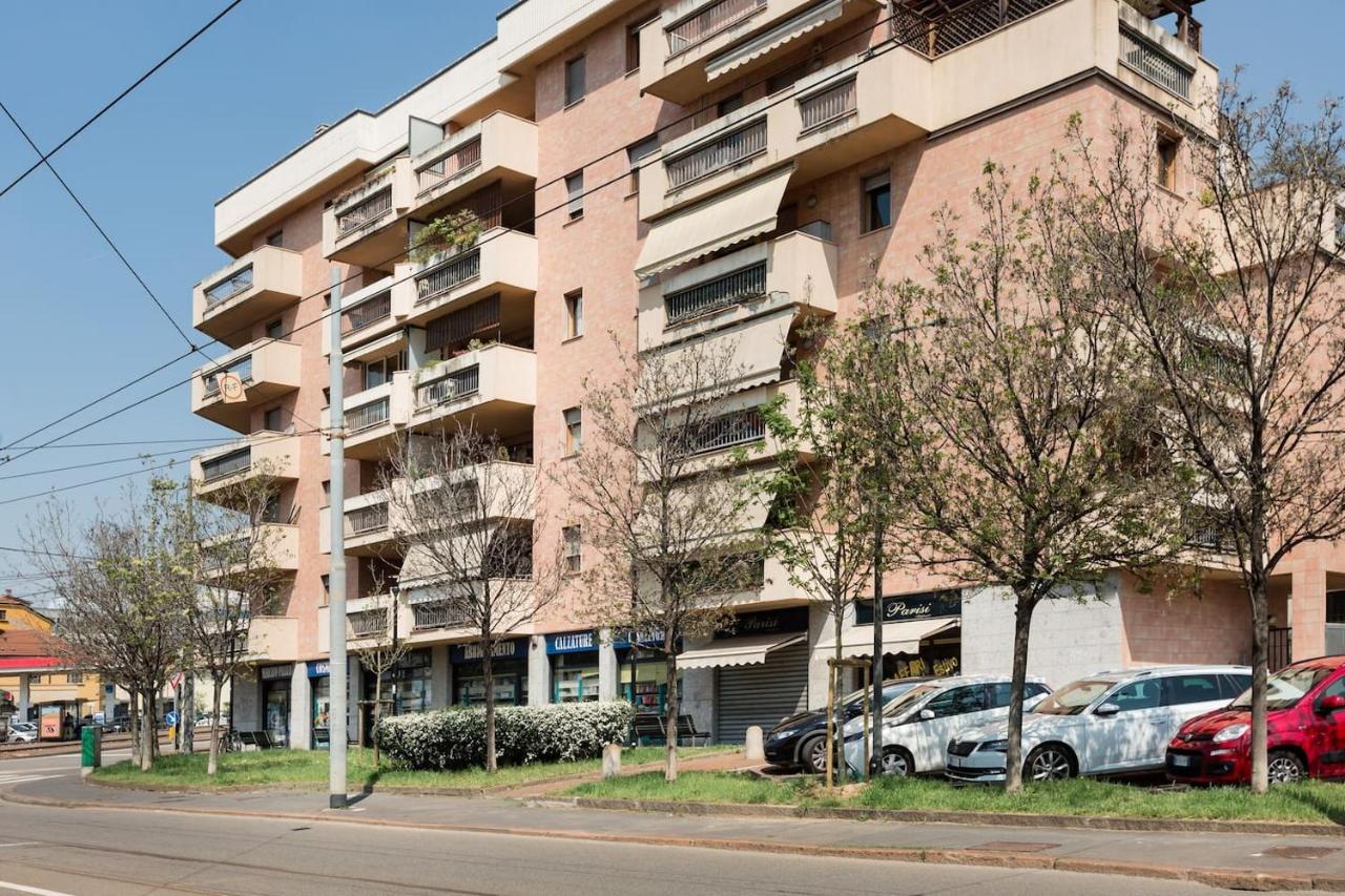 Golden Suite Apartment & Day Use ミラノ エクステリア 写真