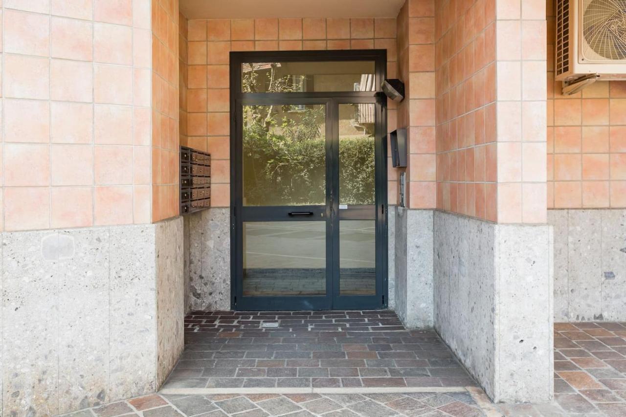 Golden Suite Apartment & Day Use ミラノ エクステリア 写真